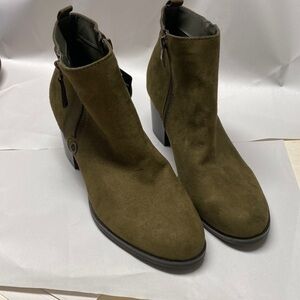 Liz Claiborne‎ green ankle boots new size 10m